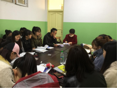 新疆樹人教育咨詢評價中心對赴和田地區(qū)洛浦縣 教學指導促交流 教師互助共成長